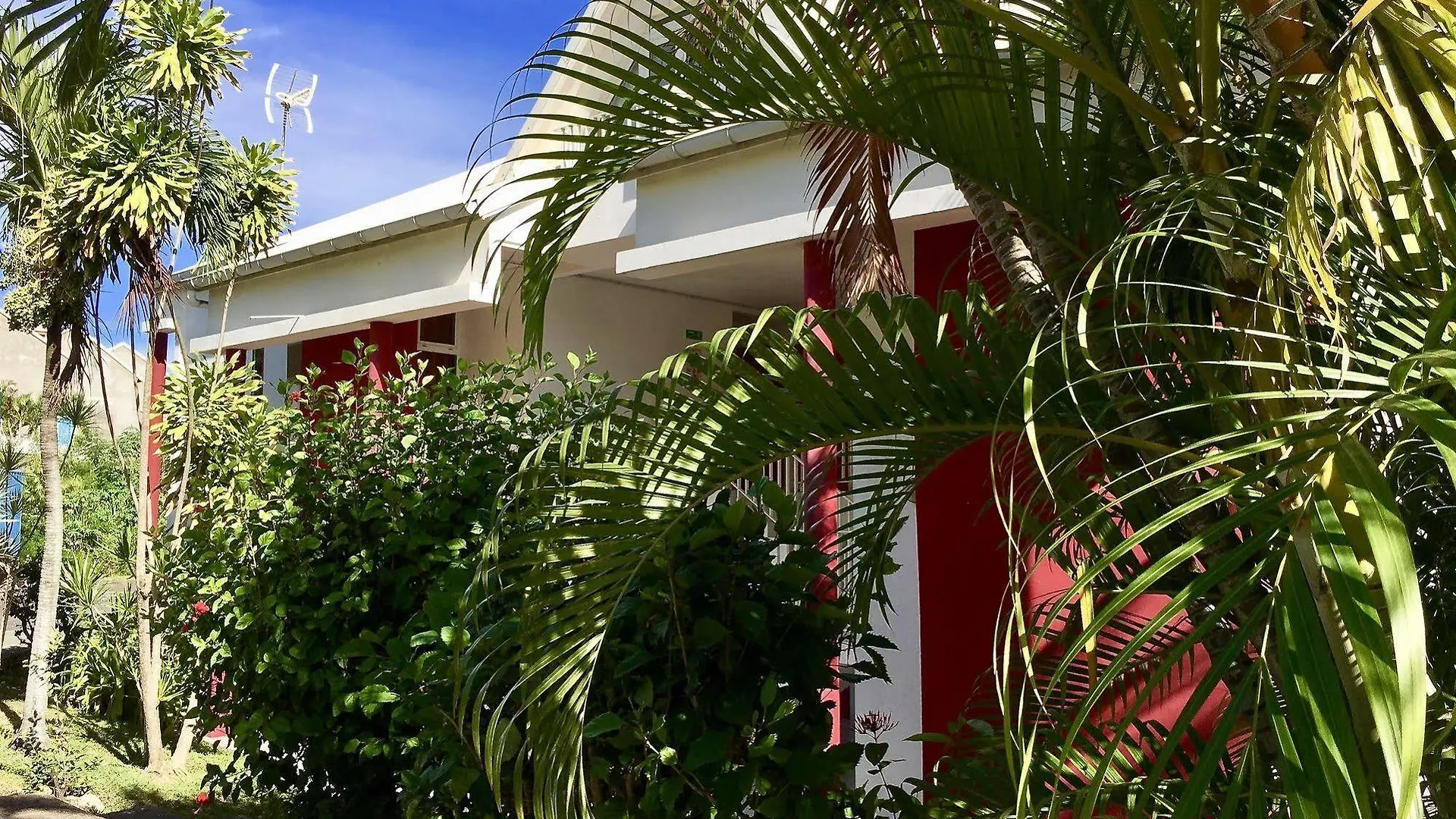 ** Hotel Residence Le Vallon Guadeloupe Parc Piscine Appartements & Studios & Services Hoteliers A La Carte Saint-Francois  Guadeloupe